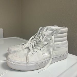 White sk8 hi vans